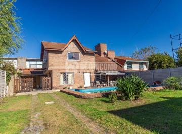 Casa · 140m² · 6 Ambientes · Terreno Lote en Venta en de Vicenzo Grande, del Viso, Pilar