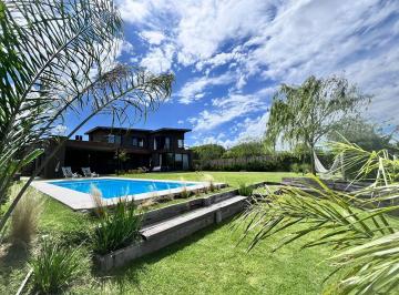 Casa · 250m² · 6 Ambientes · 1 Cochera · Casa en Alq. Temporario en Lagos del Norte, Don Torcuato, Tigre