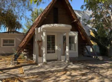 Casa de 6 ambientes, Cipolletti · Alquiler Casa de 3 Dorm. en Manzanar - Cipolletti