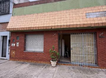 PH de 2 ambientes, Mataderos · Unidad Funcional 1 con Terraza de Gran Dimensión y Potencial