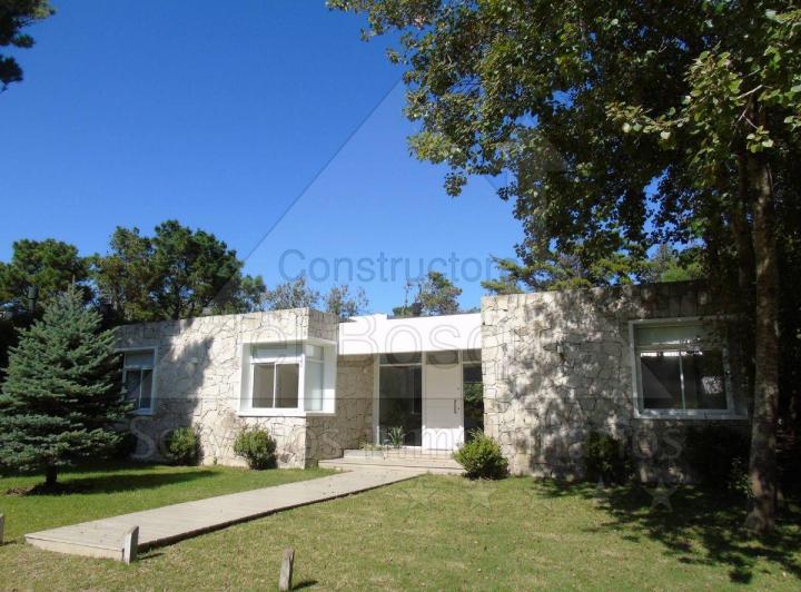Casa · 174m² · 5 Ambientes
