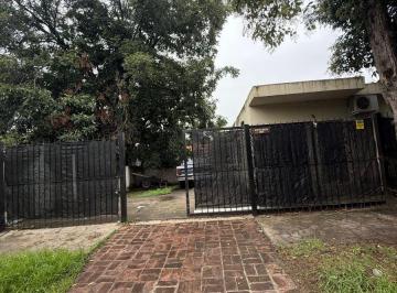 Casa de 3 ambientes, San Fernando · Lote en Venta con Dos Casas – Excelente Potencial en Esquina Santa Rosa