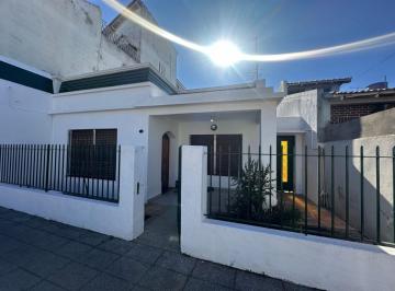 Casa · 80m² · 3 Ambientes · Casa en Alquiler | 3 Ambientes | Castelli 1797