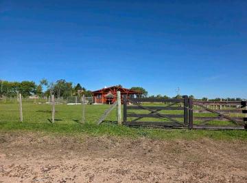 Casa · 53m² · 1 Dormitorio · Vendo Cabaña con Pileta en Concepción del Uruguay, Entre Ríos.