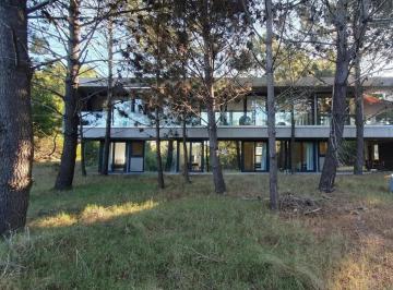 Casa · 210m² · 5 Ambientes · Casa en Venta - 4 Dorm. 5 Baños - Pinamar