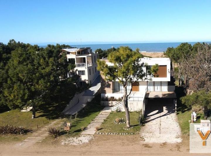 Casa · 550m² · 9 Ambientes