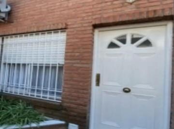 Casa · 65m² · 3 Ambientes · 1 Cochera · Casa Dúplex en Venta en Morón, G. B. a. Zona Oeste, Argentina