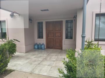 Casa · 350m² · 10 Ambientes · 1 Cochera · Hermosa y Amplia Casa Ubicada en La Melinca, Camino a Alta Gracia!