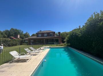 pileta · Casa en Martindale C. C