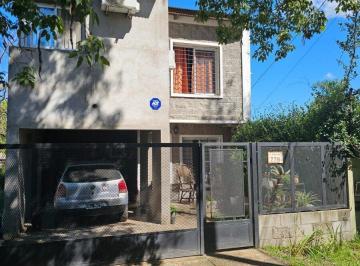 Casa · 113m² · 5 Ambientes · 1 Cochera · Comoda Casa en Ricardone
