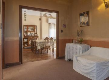 Casa · 100m² · 5 Ambientes · Venta Casa Planta Alta Pasillo