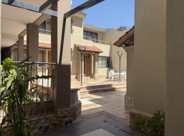 Departamento de 3 ambientes, Ciudad de Mendoza · Duplex de Lujo en Ciudad de Mendoza (Con Aire Acondicionado y Cortinas)