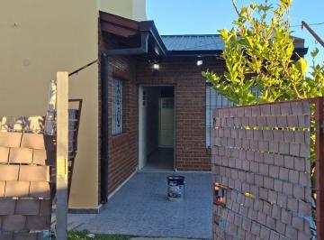 Casa de 3 ambientes, Plottier · Plottier – Alquiler – Casa – Zona Centro