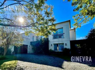 Casa · 400m² · 6 Ambientes · 3 Cocheras · Casa en Alquiler y en Venta en Nordelta, El Golf