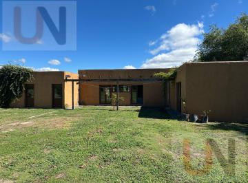 Casa · 200m² · 4 Ambientes · Casa en Club de Campo Las Cortaderas