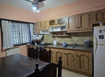 ADP-ADP-384_2 · Chalet 5 Ambientes con Fondo Libre. Burzaco