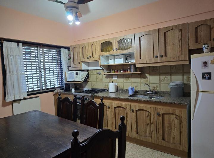 Casa · 173m² · 5 Ambientes · 2 Cocheras
