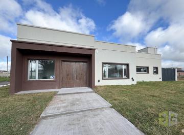Casa · 111m² · 4 Ambientes · 1 Cochera · Casa en Venta