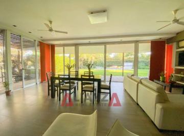 Casa de 6 ambientes, Santo Tomé · Casa en Aires del Llano - 3 Dorm, 3 Baños, Cocina Equipada (Terreno: 1040 M&sup2;)