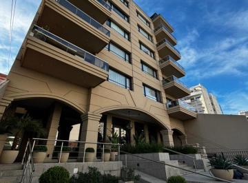 Departamento de 5 ambientes, Bahía Blanca · Semipiso en Venta - Alem 127