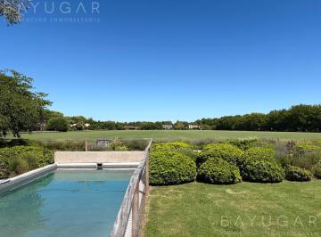 Casa · 290m² · 5 Ambientes · 2 Cocheras · Venta - Gran Casa en Centauros Polo Club / Pilar