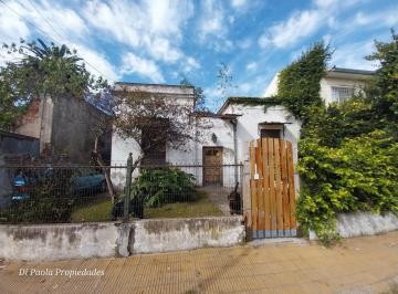 Casa · 100m² · 4 Ambientes · 4 Cocheras · Casona de Epoca a Refaccionar 2 Dpto 2 Amb, Gran Lote