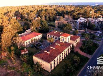 Hotel · 6500m² · Oportunidad Ex Hotel ¨a Refaccionar Completo¨en Punta del Este