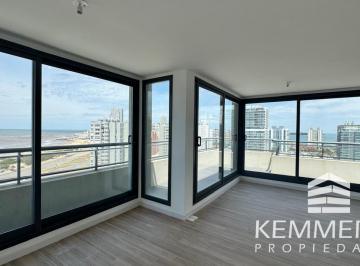 Departamento · 127m² · 3 Ambientes · 1 Cochera · Excelente Penthouse Toda Vista Al Mar en Parada 3, Playa Brava, Punta del Este