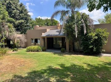 Casa · 260m² · 5 Ambientes · 1 Cochera · Casa en Venta en Altos de Manzanares, Pilar, G. B. a. Zona Norte