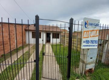 Casa · 45m² · 3 Ambientes · 1 Cochera · Alquiler PH Casa 3 Amb Cochera Descubierta y Patio Vucetich Al 2900