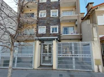 Departamento · 45m² · 2 Ambientes · 1 Cochera · Departamento en Lomas de Zamora Oeste