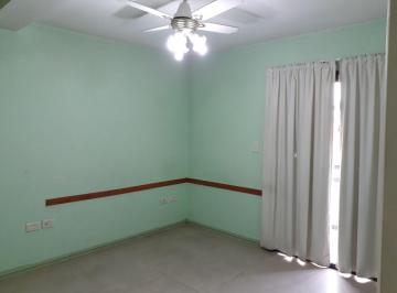 Consultorio de 5 ambientes, Godoy Cruz · Alquilo Oficinas y Consultorios - Frente Al Hospital Español
