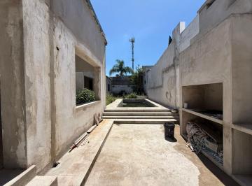 Casa · 215m² · 7 Ambientes · 2 Cocheras · Casa en Venta en La Plata