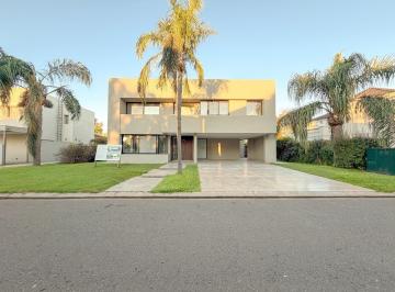Casa · 254m² · 5 Ambientes · 2 Cocheras · Casa 3 Dorm - Funes Hills - Cadaques