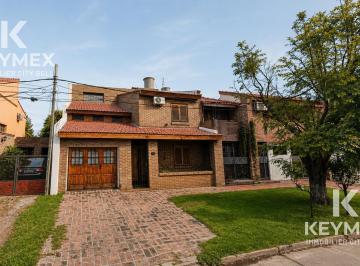 Casa · 160m² · 6 Ambientes · Casa en Venta en La Plata, Tolosa