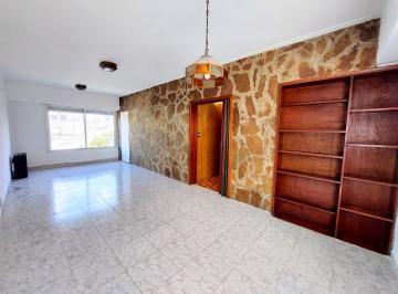 Departamento · 65m² · 4 Ambientes · Departamento en Alquiler en Ramos Mejia