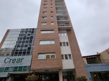 Departamento · 80m² · 3 Ambientes · 1 Cochera · Alquiler Departamento Amoblado 2 Dorm. - Cochera - Roca 150 - Neuquén Capital