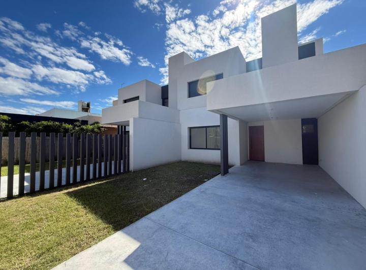 Casa · 114m² · 3 Dormitorios · 1 Cochera