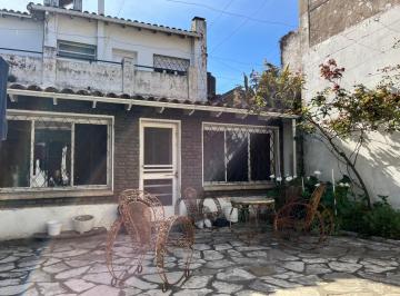 Casa · 255m² · 4 Ambientes · 1 Cochera · Local con Vivienda en Venta de 4 Ambientes en Martinez