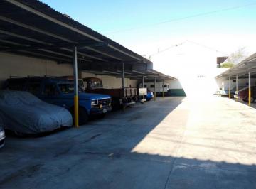 Garage · 300m² · 1 Cochera · Cochera en San Juan