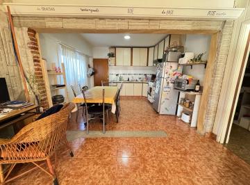 PH · 160m² · 3 Ambientes · 1 Cochera · PH en Los Andes