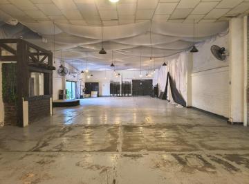 Edificio · 350m² · Edificio Comercial en Las Heras