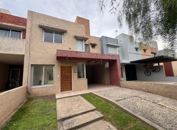 Casa de 4 ambientes, Córdoba · Gran Oportunidad! Duplex 3 Dorm. 2 Baños - Barrio Privado La Catalina