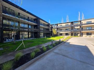 Departamento de 5 ambientes, Maipú · Departamento en Venta, Maipú. Planta Baja, Dentro de Complejo Privado con Seguridad