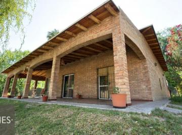 Casa de 5 ambientes, El Sauce · Casa en Venta C/ Cochera en El Sauce