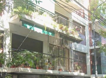 Departamento de 4 ambientes, Almagro · Excelente Departamento 4to Piso Balcón Al Frente.