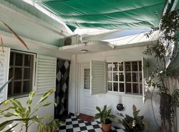 PH · 50m² · 3 Ambientes · PH Tres Ambientes en Venta en Wilde con Patio y Terraza