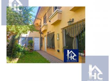 Casa · 74m² · 5 Ambientes · 1 Cochera · Casa Venta 5 Ambientes Banfield con Cochera
