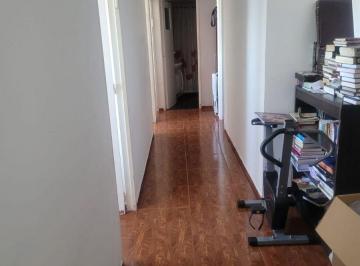 Departamento de 4 ambientes, Flores · Venta! Departamento 4 Ambientes Piso Alto - Bolivia 470 (Flores)