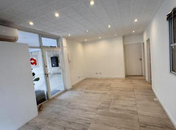 Local comercial · 49m² · Local en Olivos - Vias/rio